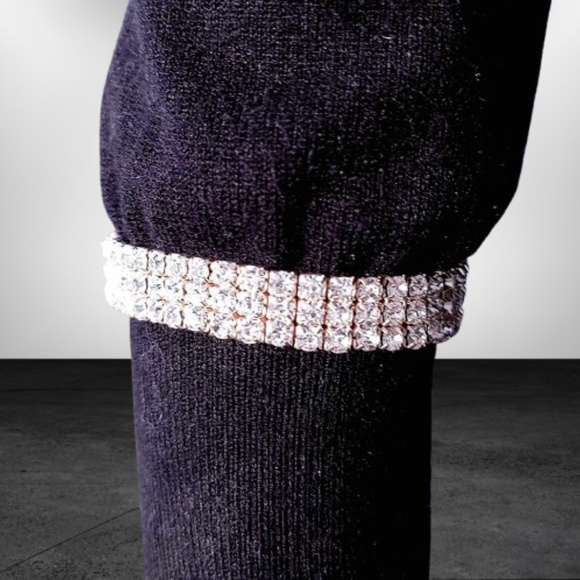 💞💗 Rose Gold Plating Formal Rhinestone Bracelet & Florentine Hoop Earring Set - Picture 10 of 11